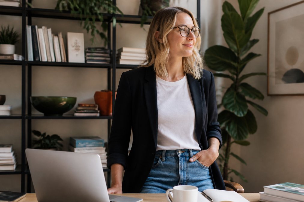 Style Graphic Tees for Work: A Professional Guide